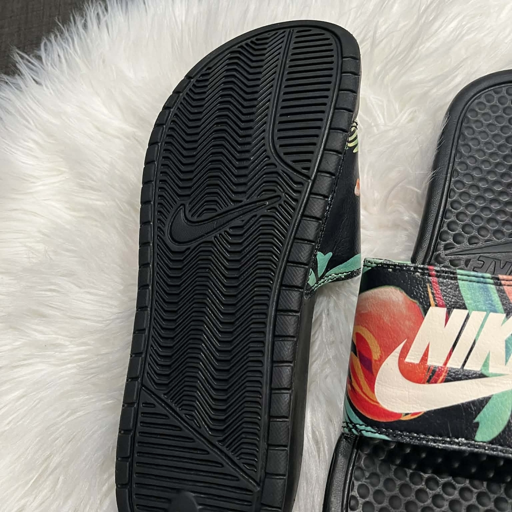 Nike Black and Multicolor Slide Sandals Excellent Condition - Picture 5 of 5